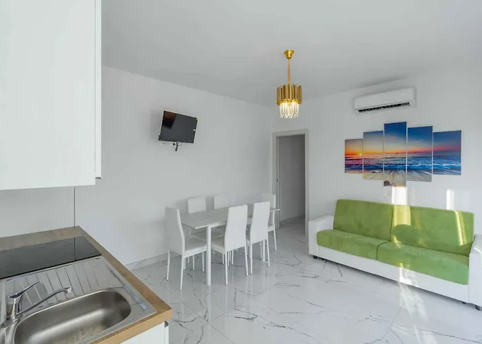 Διαμέρισμα With Pool In 54750