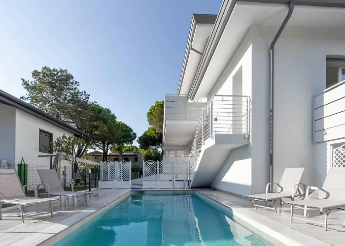 With Pool In 54750 Μπιμπιόνε