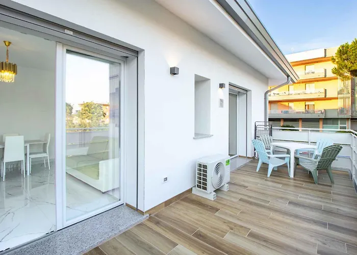 With Pool In 54750 * Μπιμπιόνε